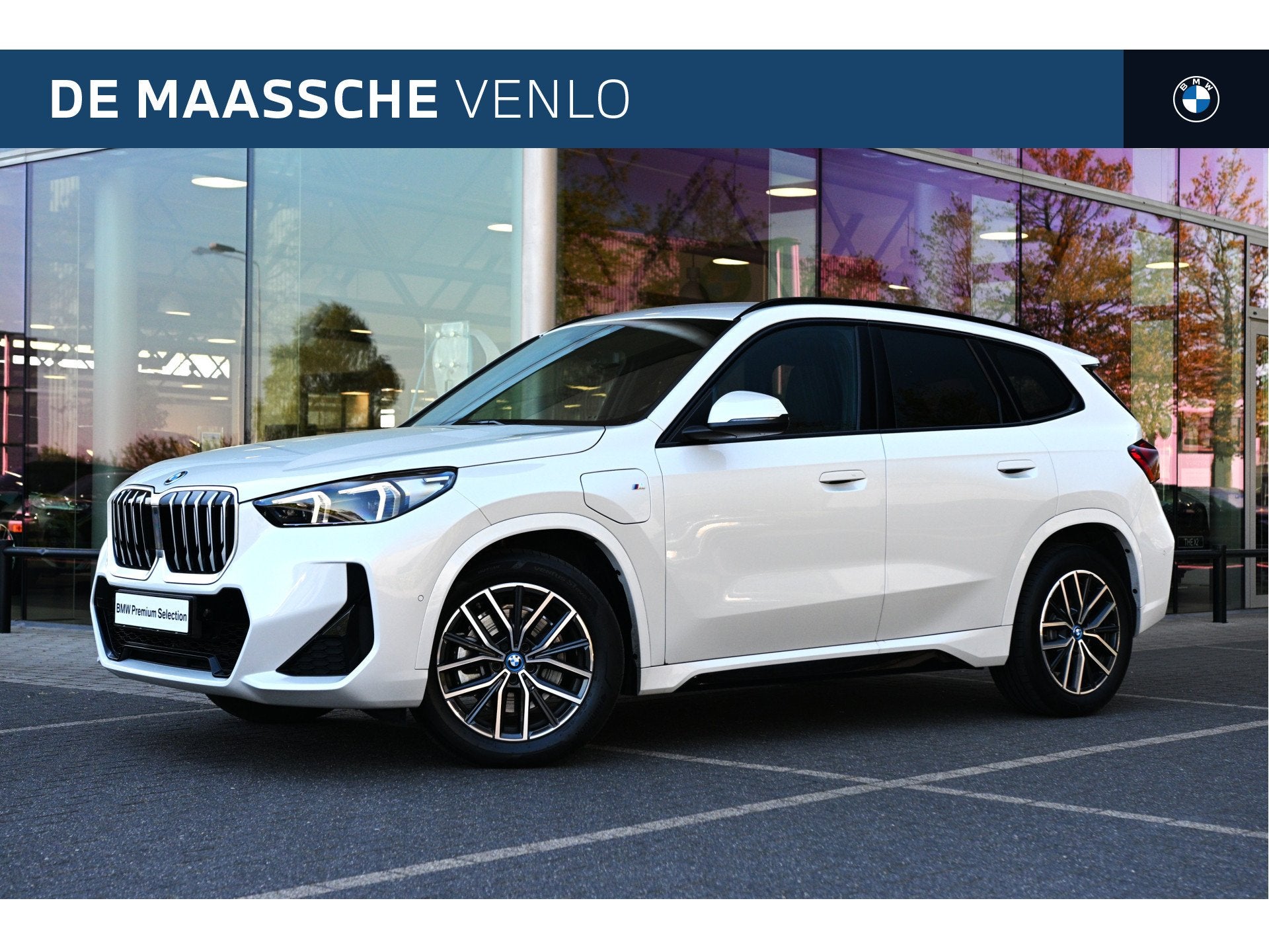 BMW X1 xDrive25e M Sport Automaat / Sportstoelen / M Adaptie