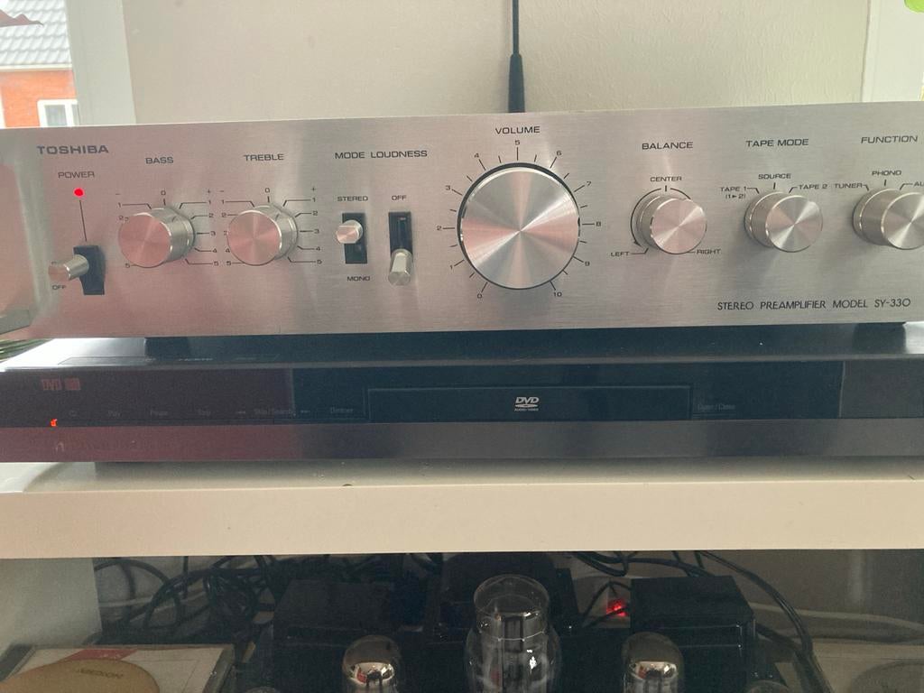 Toshiba SY-330 voorversterker, Ophalen of Verzenden, Zo goed als nieuw, Stereo, Overige merken