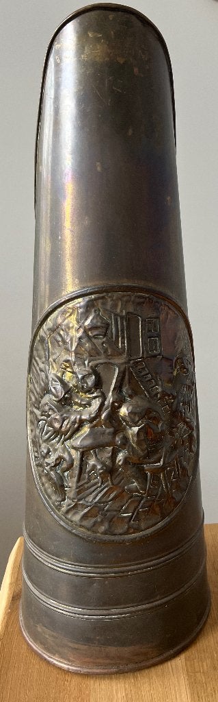 Koperen Kolenkap / Kolenkit met reliëf en gehamerd tafereel, Antiek en Kunst, Antiek | Koper en Brons, Ophalen, Koper