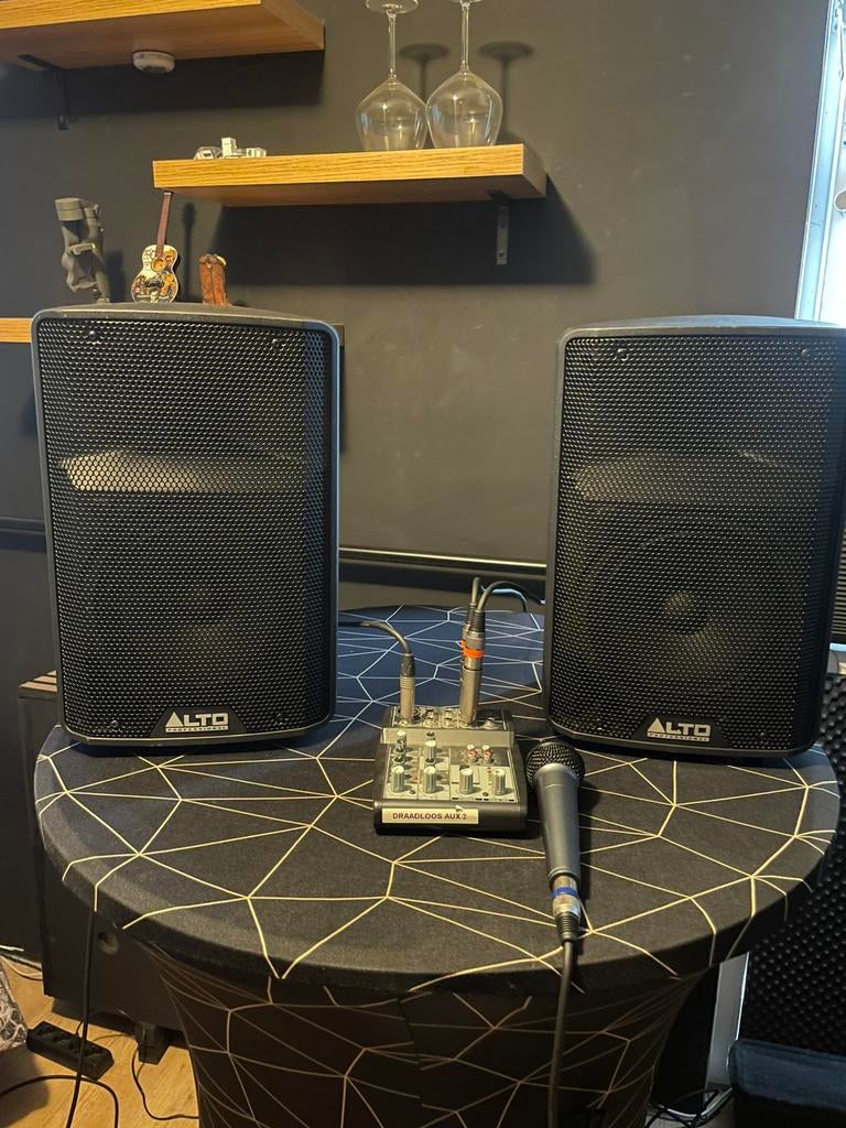Complete PA - Zangset: Alto Pro 700W + Mixer (Plug & Play!), Ophalen, Zo goed als nieuw, 500 tot 1000 watt
