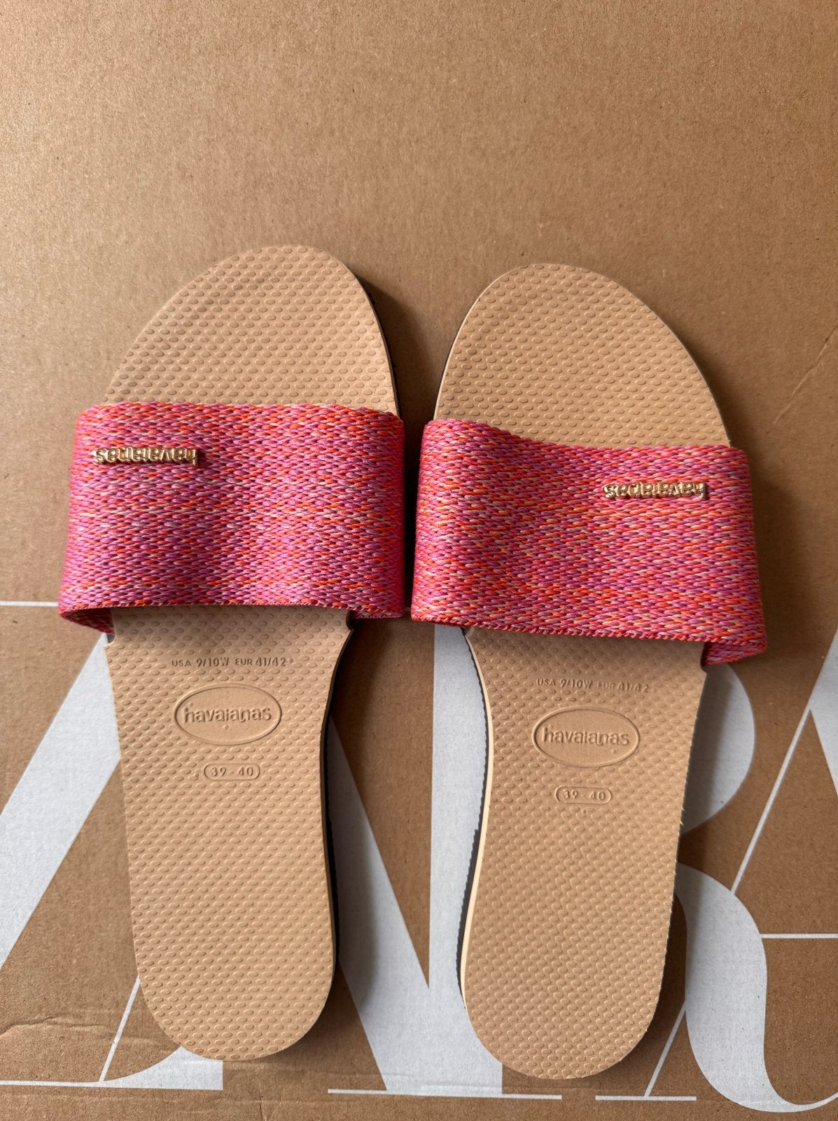 Nieuwe Havaianas slippers maat 39-40, Kleding | Dames, Schoenen, Ophalen of Verzenden, Nieuw, Roze, Slippers
