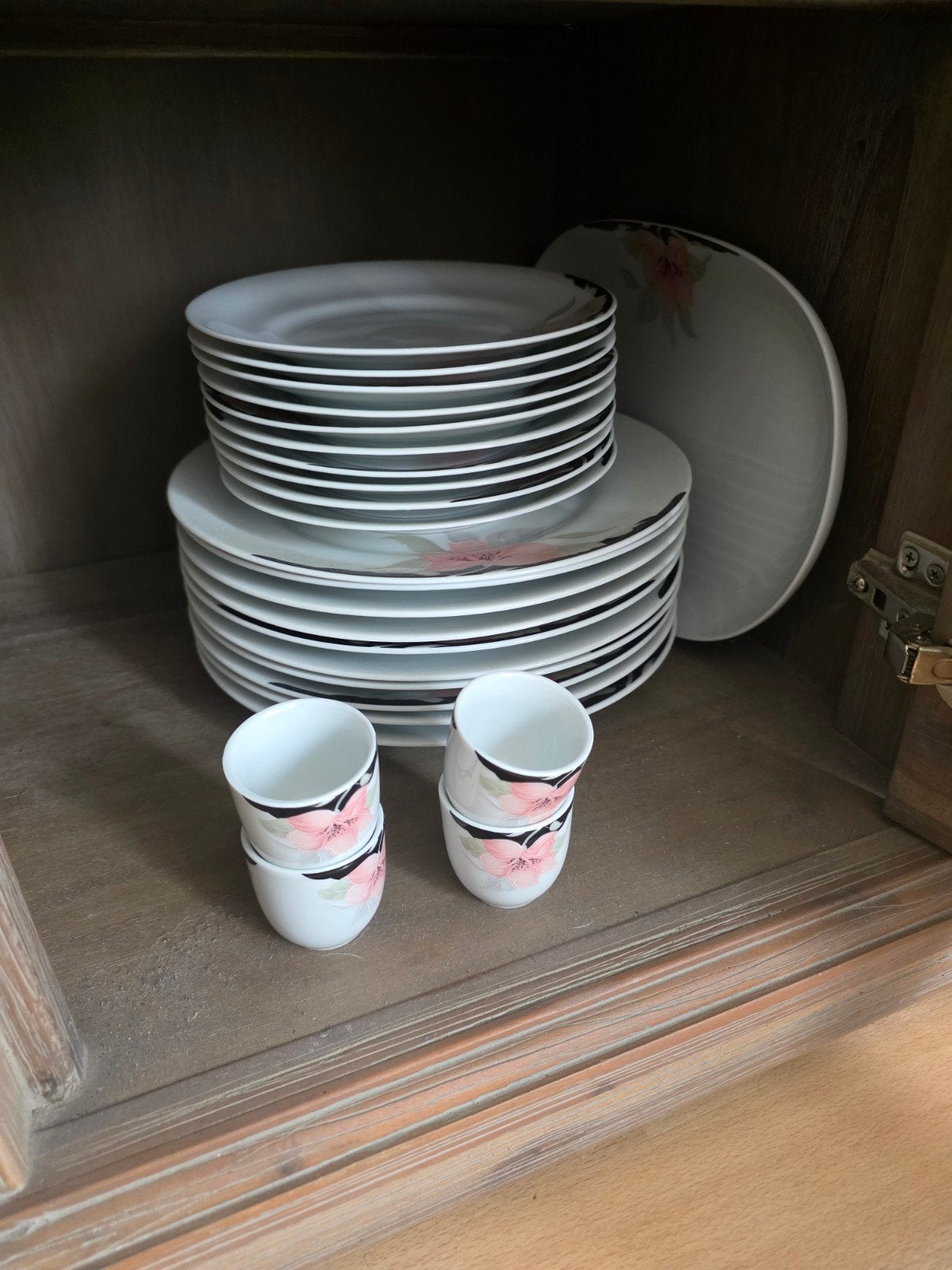 Servies met bloemen, Ophalen, Porselein, Overige stijlen, Bord(en)