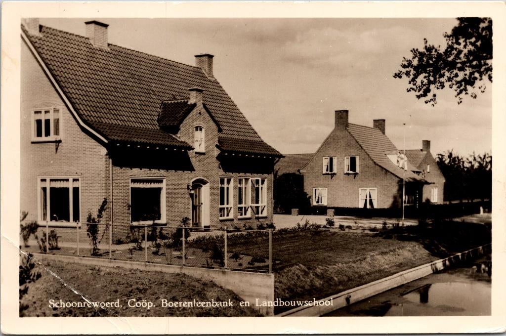Schoonrewoerd - Coöp. Boerenleenbank en Landbouwschool 1958, Verzamelen, Ansichtkaarten | Nederland, Verzenden, 1940 tot 1960