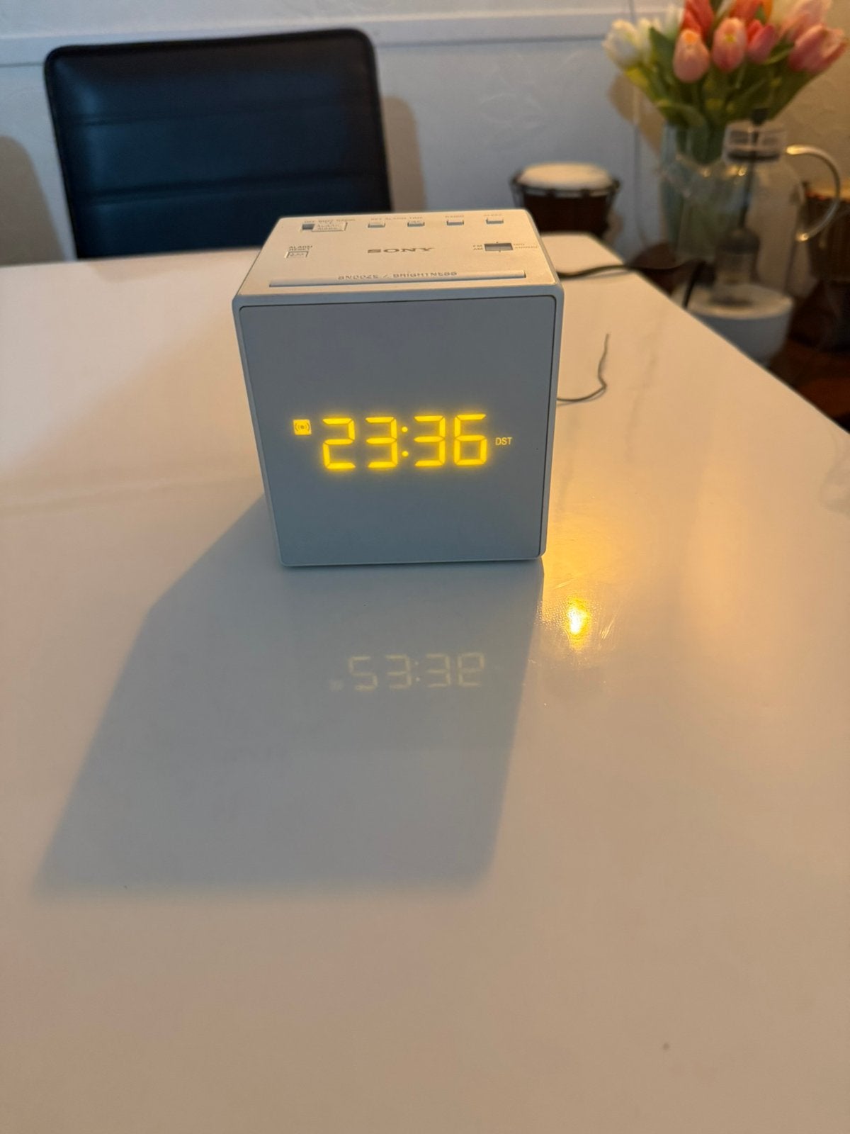 Sony ICF-C1 Witte Wekker Radio met Digitale Display, Ophalen of Verzenden, Gebruikt, Digitaal