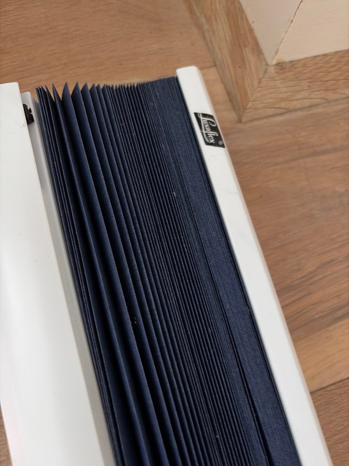 Luxaflex Duette Shade - Donkerblauw, 287.6x116.3 cm, Ophalen, Overige materialen, Blauw, Zo goed als nieuw