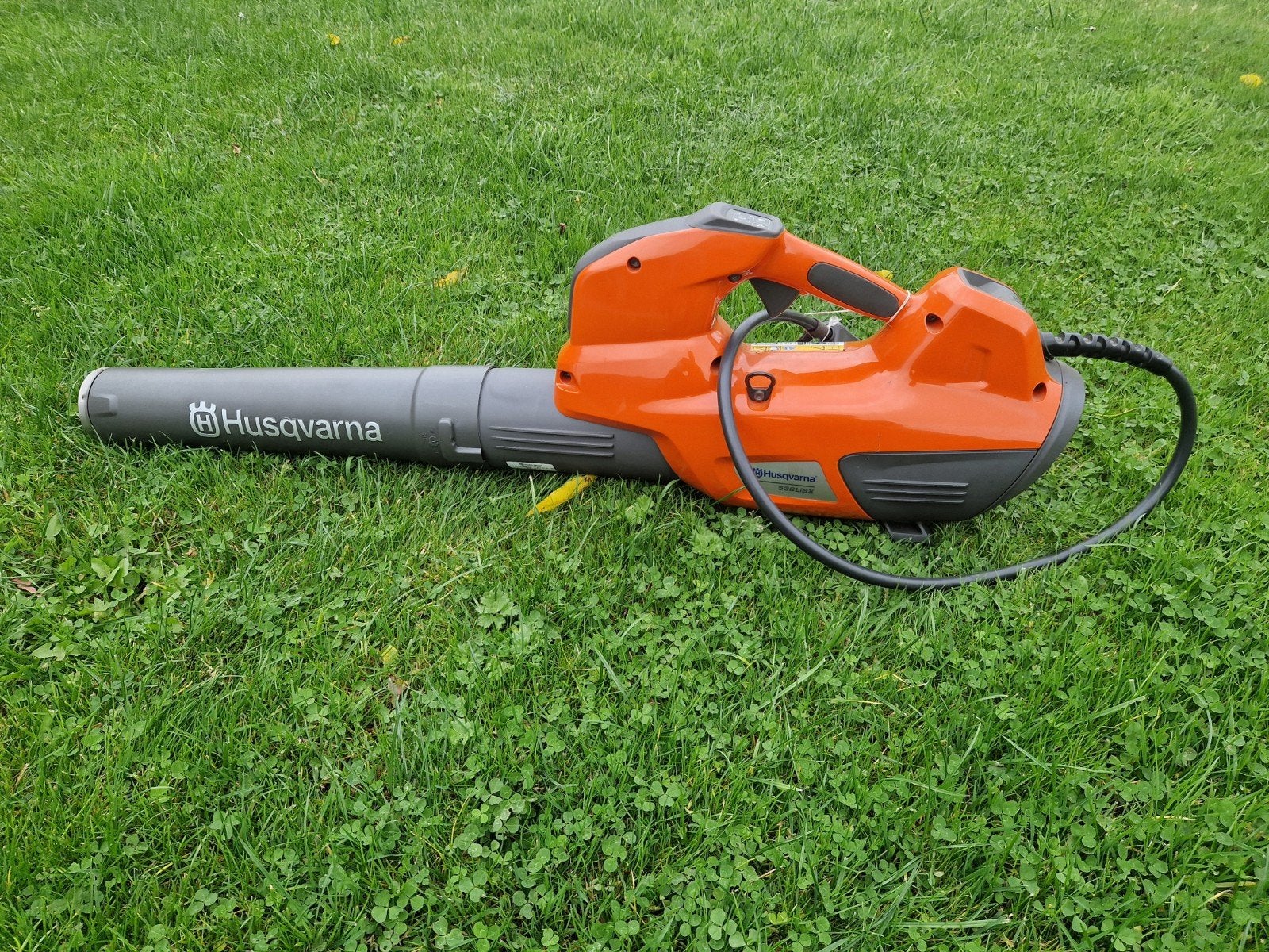 Nieuw Husqvarna 536LiBX bladblazer | Professioneel 536 LiBX, Husqvarna 530iBX bladblazer handgedragen, Nieuw, Info@husqvarna.nl