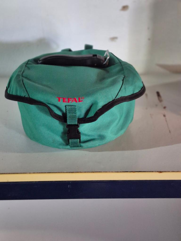 Tefal pannenset voor op de camping - zo goed als nieuw, Caravans en Kamperen, Kampeeraccessoires, Ophalen of Verzenden, Zo goed als nieuw