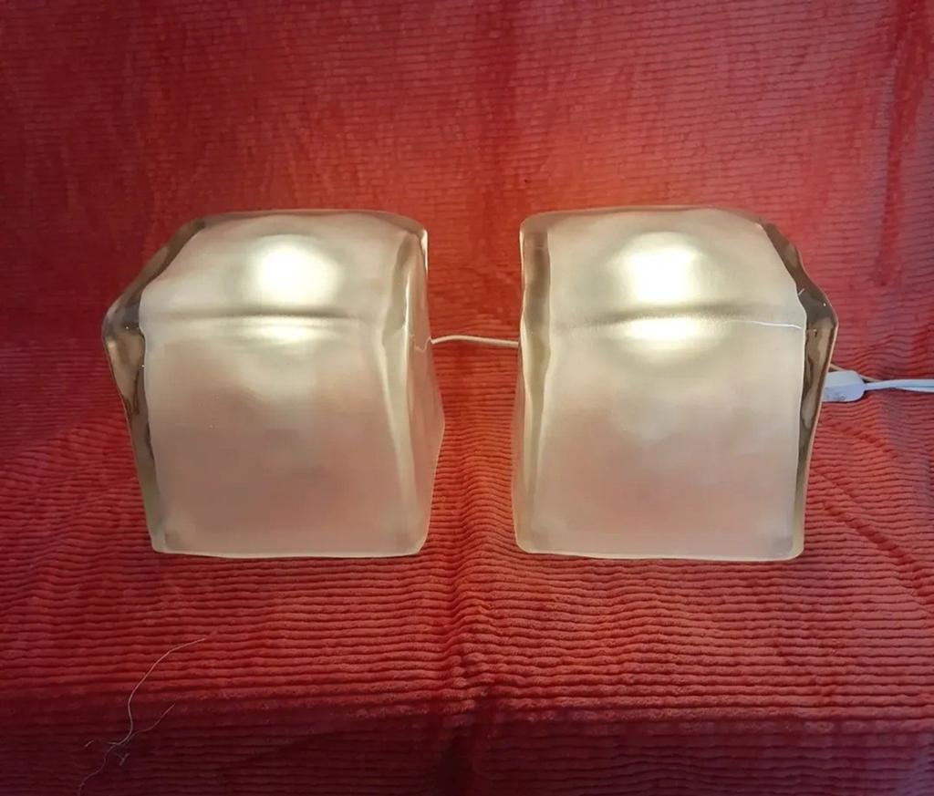 Twee ikea ice cube tafellamp Iviken,lees de beschrijving, Huis en Inrichting, Lampen | Tafellampen, Ophalen of Verzenden, Zo goed als nieuw