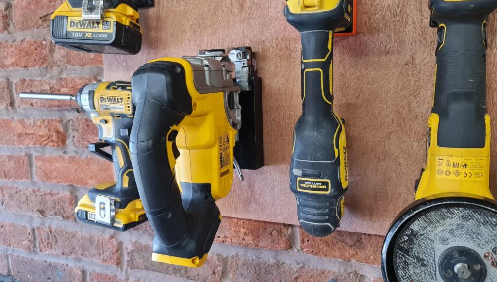DeWalt DCS331 decoupeerzaag wandhouder – 3D geprint, Ophalen of Verzenden, Minder dan 600 watt, Decoupeerzaag, 30 tot 70 mm
