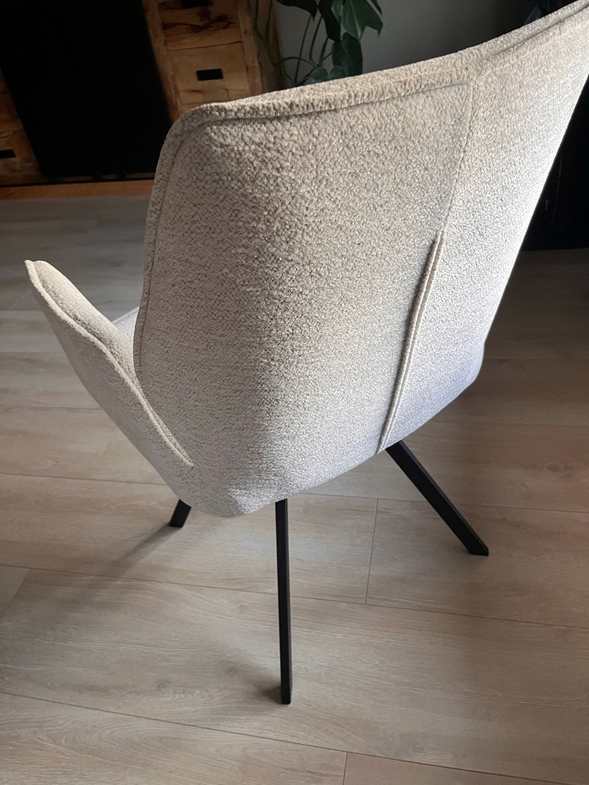 Moderne beige stoel - Zo goed als nieuw, Ophalen, Overige kleuren, Zo goed als nieuw, Metaal