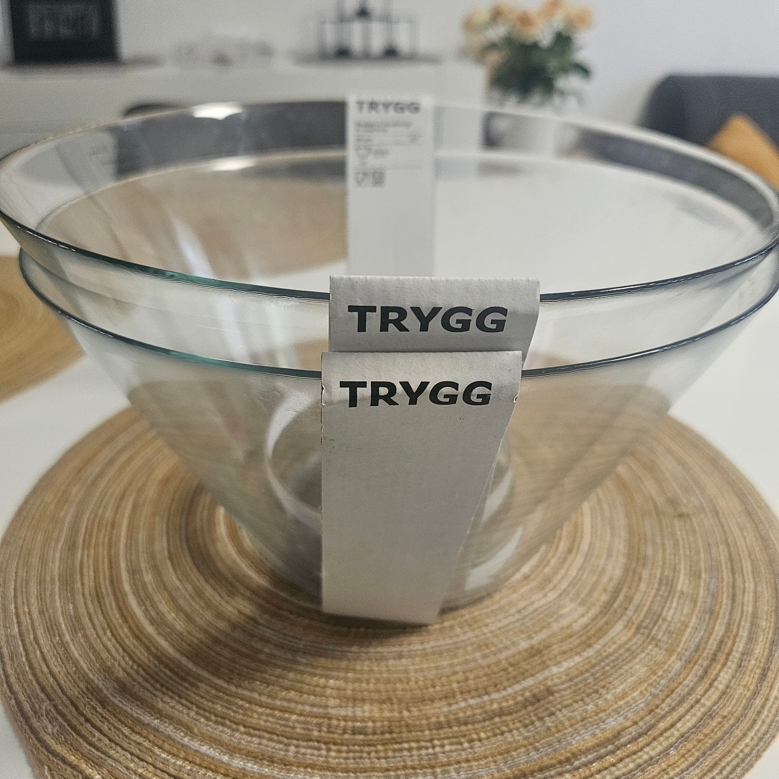 Twee IKEA TRYGG schalen van glas, zo goed als nieuw, Schaal, Vaatwasserbestendig, Rond, Ophalen of Verzenden