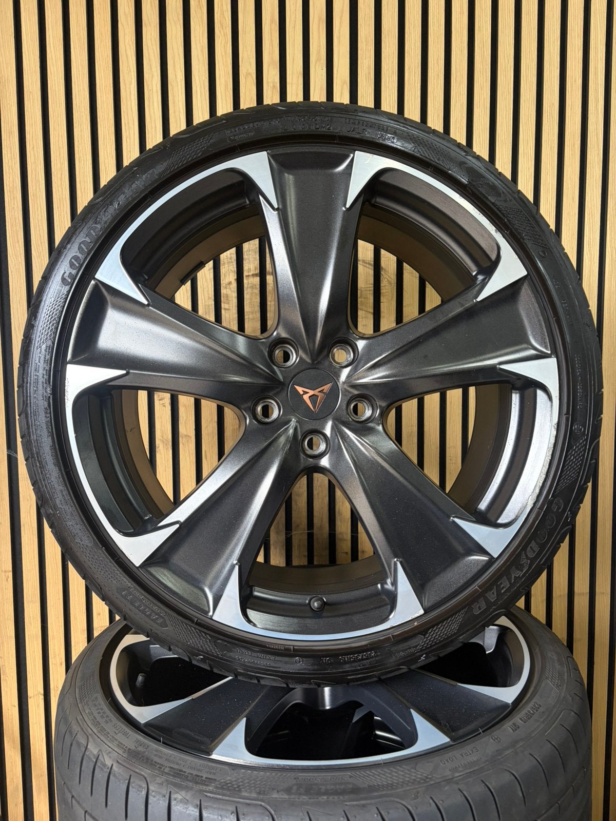 Originele 19” Cupra Leon Seat Zomerbanden Zomerset, Auto-onderdelen, Banden en Velgen, 19 inch, Gebruikt, ., Banden en Velgen