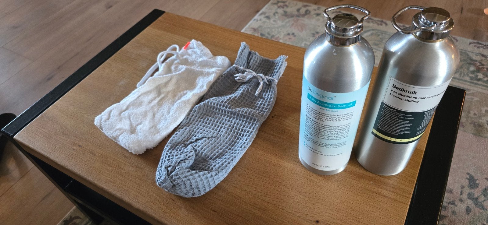 2x aluminium bedkruik, antilek-dop en met hoezen, Ophalen of Verzenden, Zo goed als nieuw