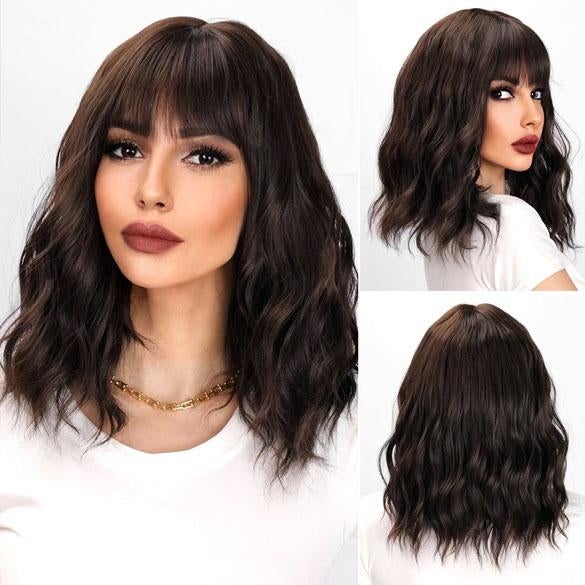 Pruik medium bruin schouderlang haar met slagen model 210, Verzenden, Nieuw, Pruik of Haarverlenging
