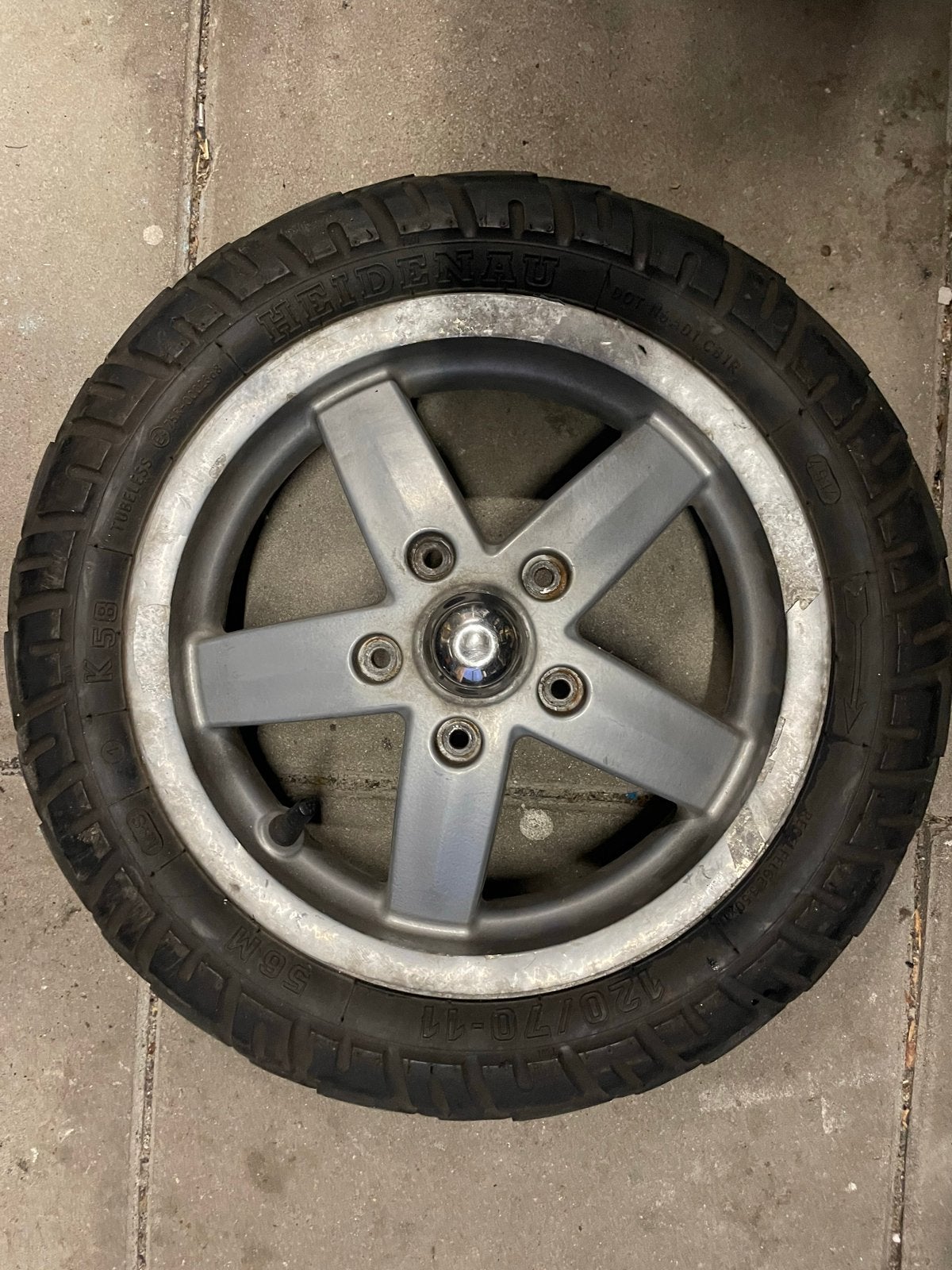 Vespa LX Velg met Band - Zoals afgebeeld, Ophalen of Verzenden, Gebruikt, Overige typen, Vespa
