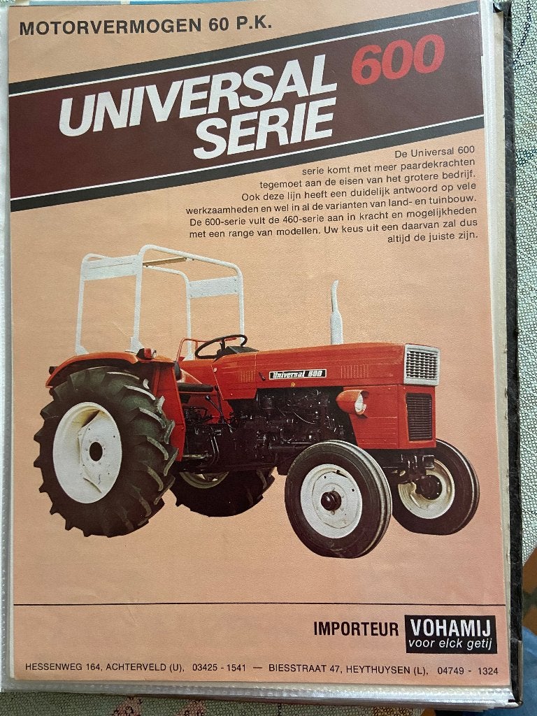 Tractorfolders, Ophalen of Verzenden, Zo goed als nieuw, Folder