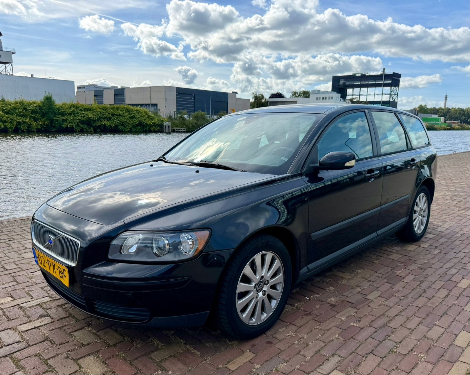 Volvo V50 2.4 140PK | Apk 17-09-2027 | Airco+Cruise | Dealer, Auto's, Stof, Zwart, 700 kg, Zwart