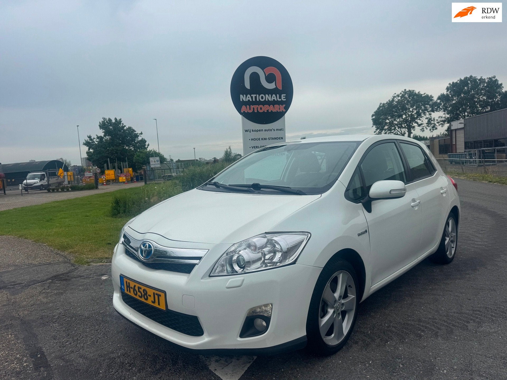Toyota Auris | 2011 | 1.8 Full Hybrid Executive | Automaat |, Euro 5, Gebruikt, 4 cilinders, Wit