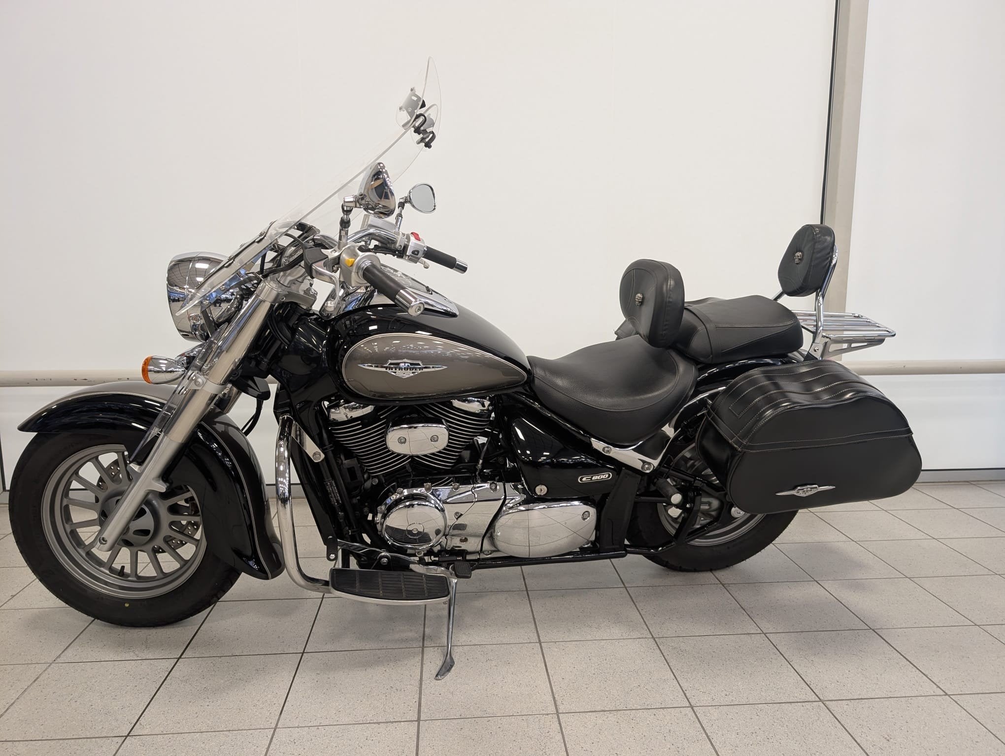 Suzuki VL 800 (bj 2013), Lange Dreef 12
4131 NH  VIANEN, NL, Chopper, Bedrijf, Nimag Suzuki B.V.
