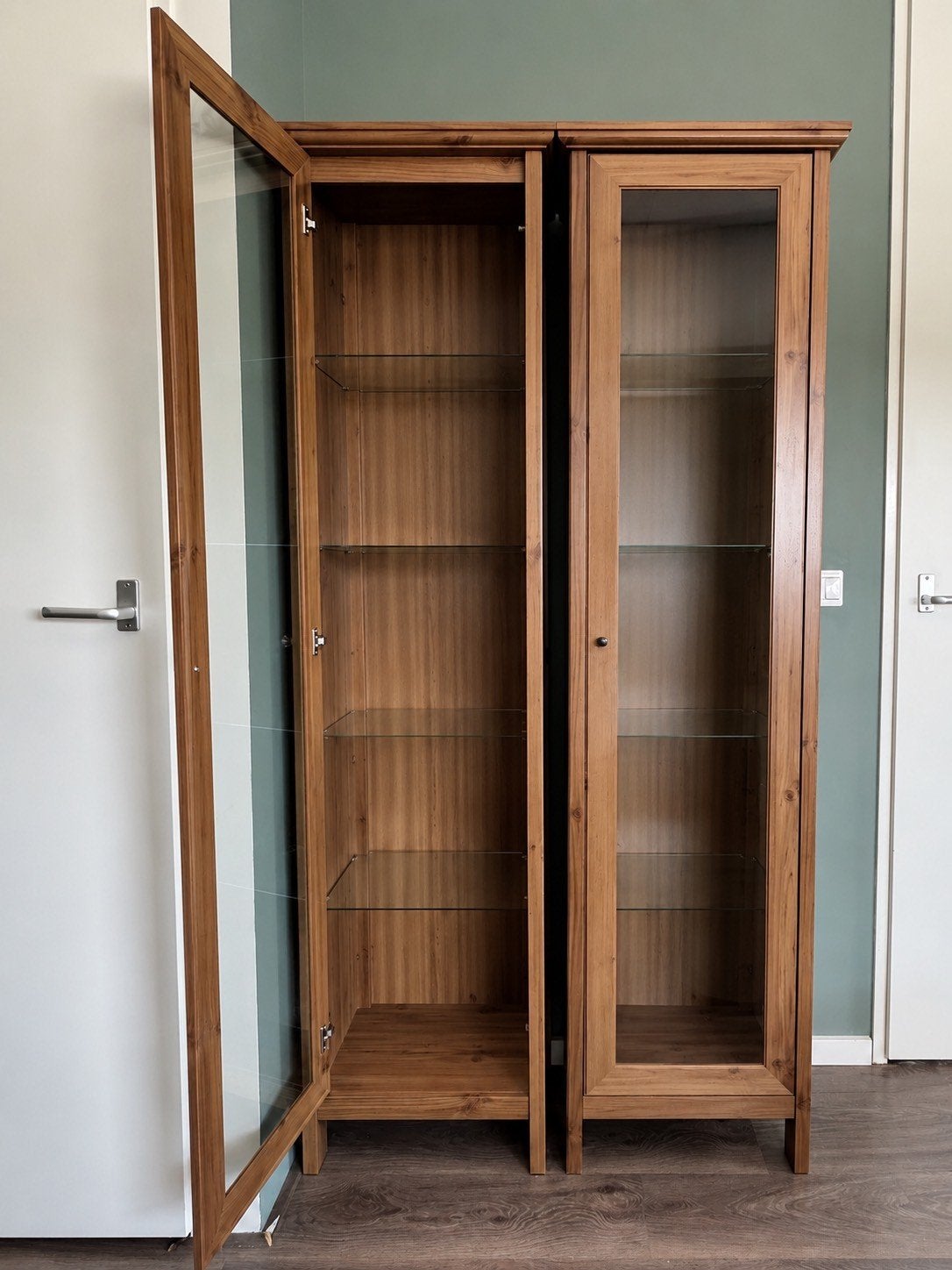 Twee displaykasten met glazen plankjes - 102 cm breed, Huis en Inrichting, Kasten | Vitrinekasten, Gebruikt, 150 tot 200 cm, 100 tot 150 cm