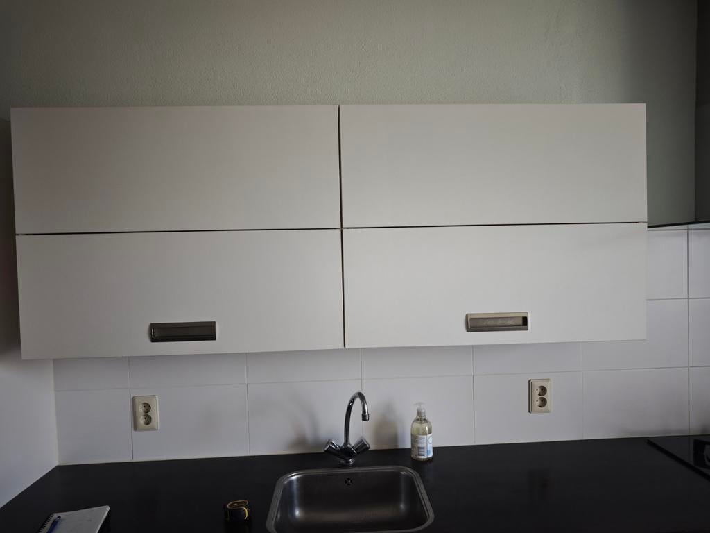 Moderne witte Bruynzeel keuken met inbouwapparatuur, Gebruikt, Wit, Enkelwandige keuken, Ophalen of Verzenden