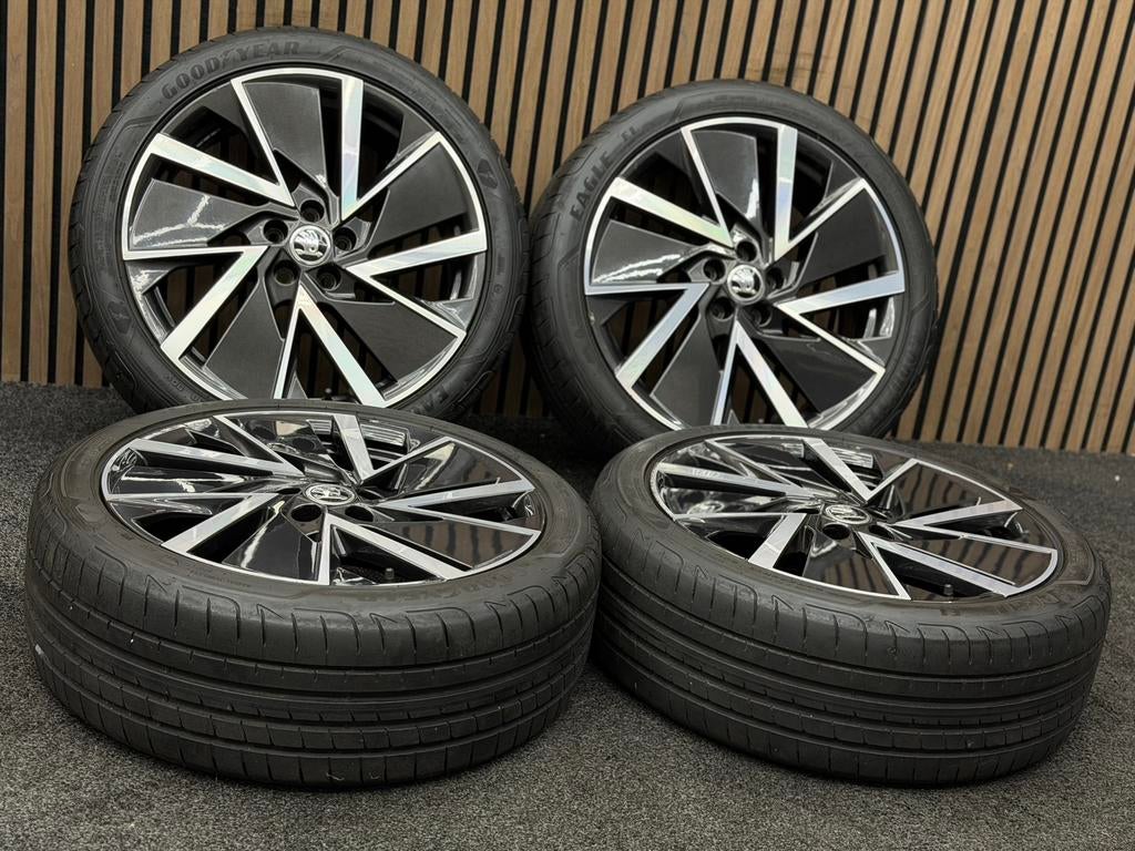 Originele 18 inch Skoda Scala Vega Aero 5x100 ET39 Goodyear, Auto-onderdelen, Banden en Velgen, Ophalen, 18 inch, ., Banden en Velgen