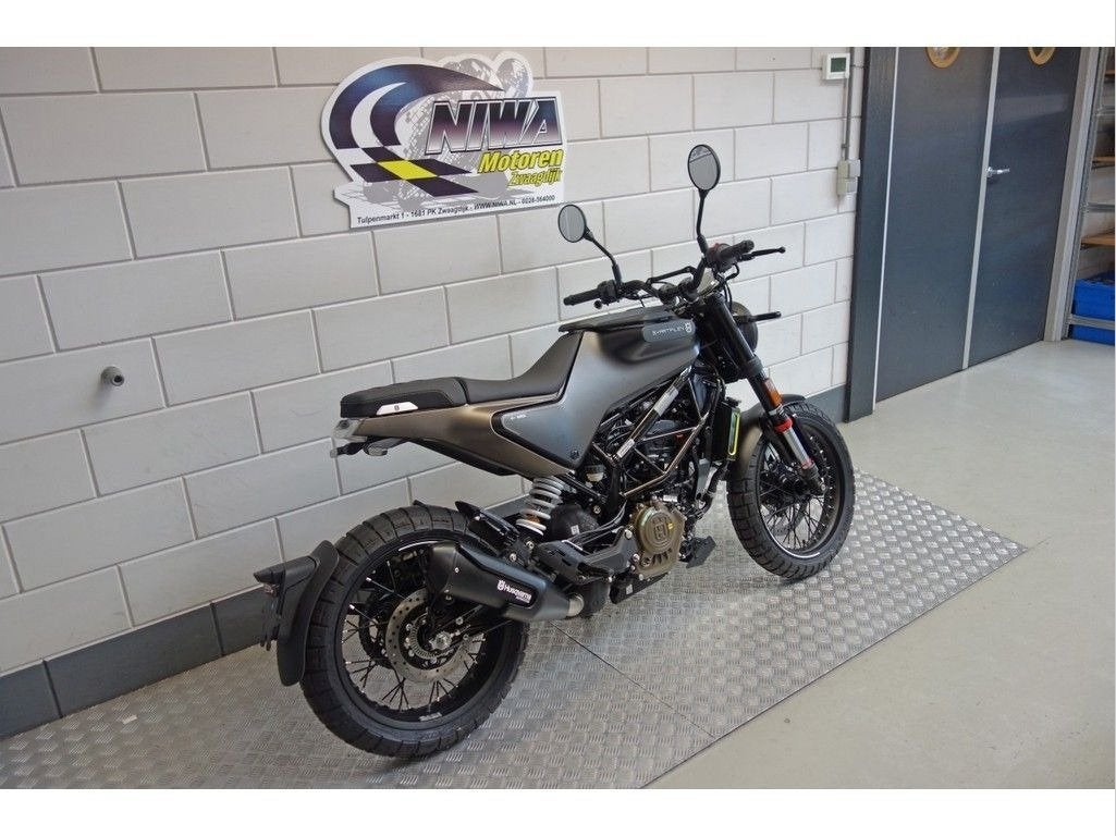 Husqvarna Svartpilen 125, 125 cc, 11 kW of minder, Handgeschakeld, LED Verlichting
