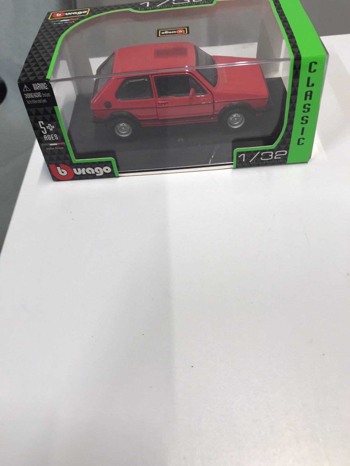 Vw Golf GTI MK 1 in doos nieuw 1:43 Burago, Hobby en Vrije tijd, Modelauto's | 1:43, Ophalen, Nieuw, Auto, Overige merken