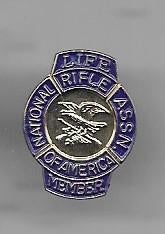 GEWEREN RIFLE PIN, Ophalen of Verzenden, Gebruikt, Overige onderwerpen, Speldje of Pin