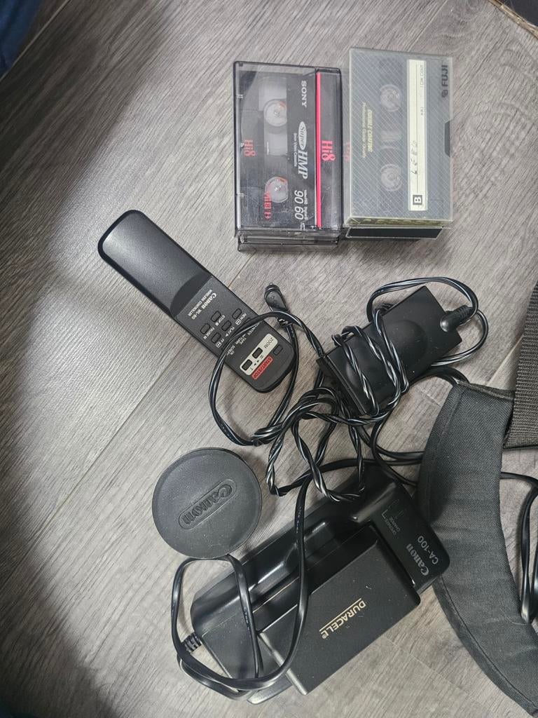 Canon CA-100 oplader, WL-60 afstandsbediening & Hi8 tapes, Ophalen of Verzenden, Hi 8, Overige typen