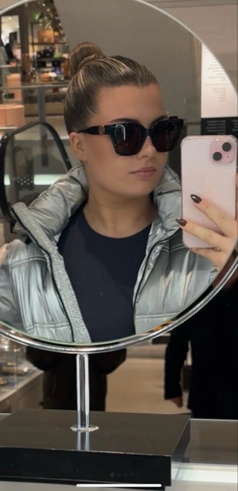 Gucci Zonnebril met Goudkleurig Logo, Overige merken, Zonnebril, Zwart, Ophalen of Verzenden
