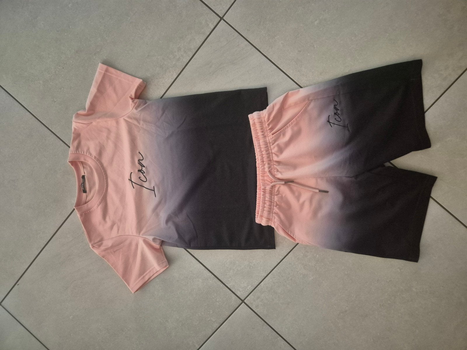 Icon T-shirt en korte broek set, Ophalen of Verzenden, Gebruikt, Boom Kids, Jongen of Meisje