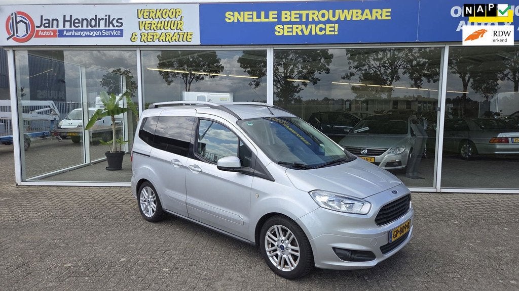 Ford Tourneo Courier 1.0 Titanium, Auto's, Voorwielaandrijving, Euro 5, Gebruikt, Origineel Nederlands