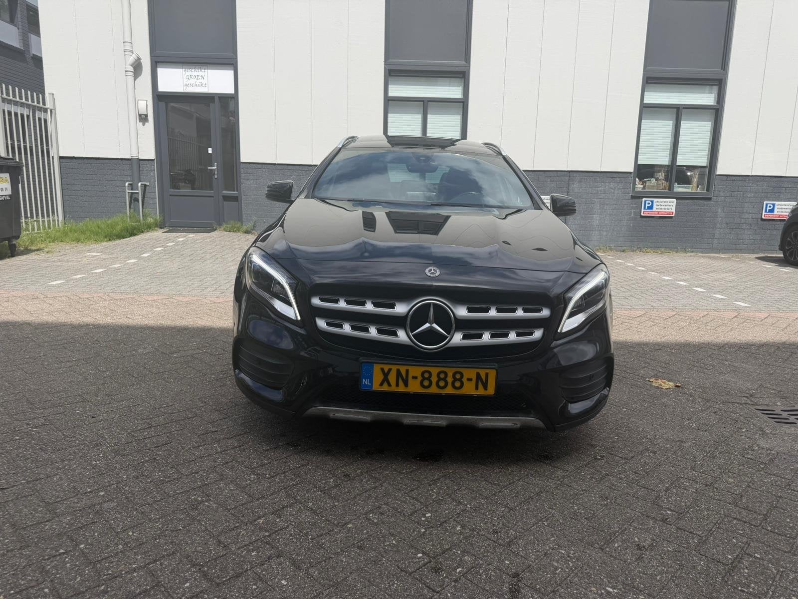 Mercedes-Benz GLA Gla180 1.6 90KW Aut7 2018 Zwart, 4 cilinders, 715 kg, 1595 cc, 1200 kg