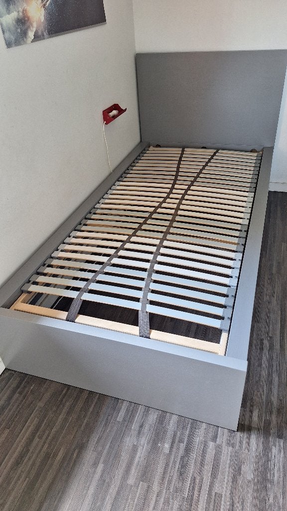 Ikea MALM bed 90x200 inclusief lattenbodem, Huis en Inrichting, Slaapkamer | Bedden, Ophalen, 90 cm, Eenpersoons, Zo goed als nieuw