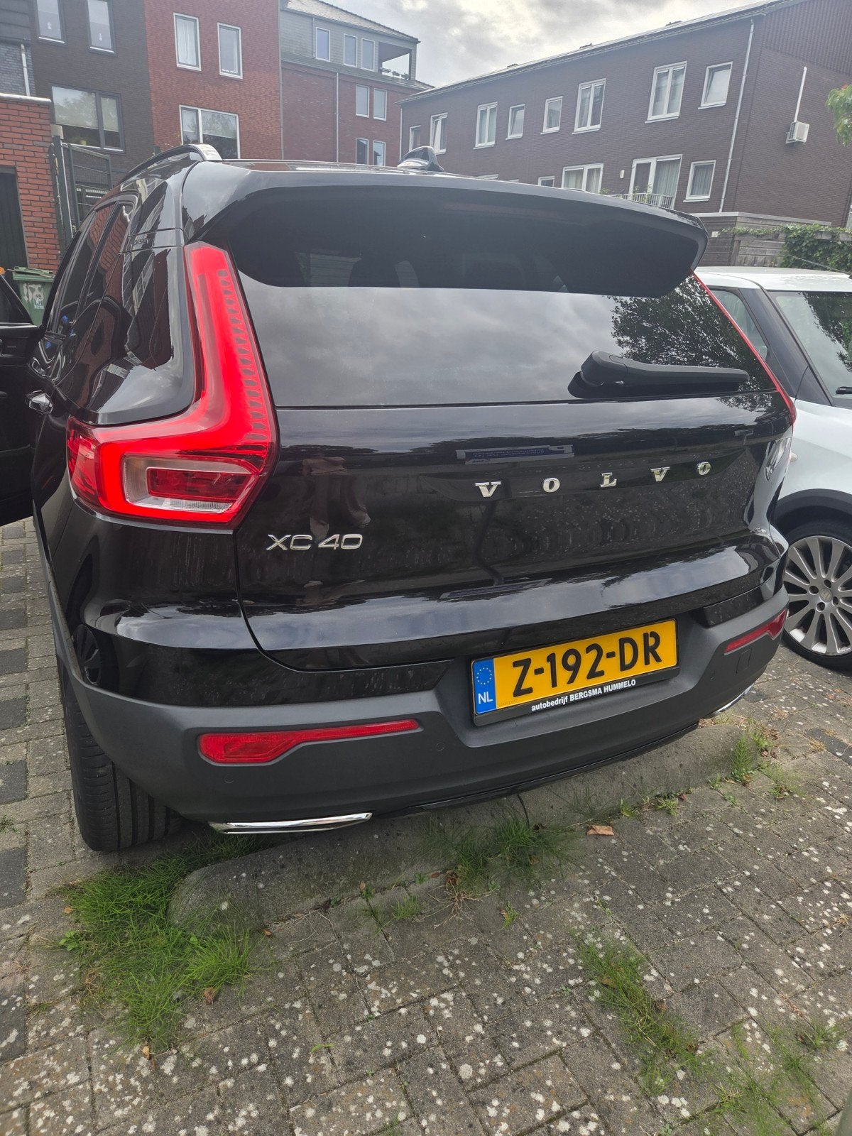 Foto 9 van Volvo XC40 T3 163pk Geartronic 2020 Zwart