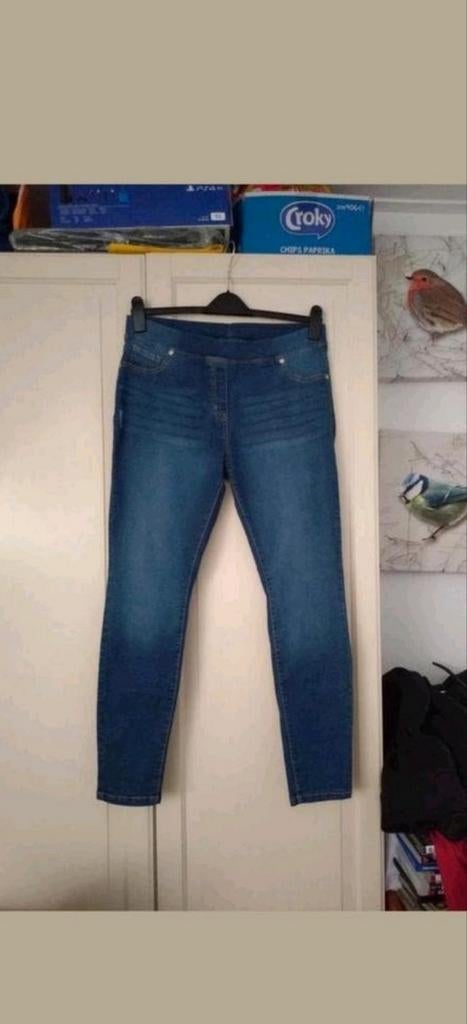Leuke jeans spijkerbroek  van Janina maat 42, Blauw, Ophalen of Verzenden, W33 - W36 (confectie 42/44), Gedragen