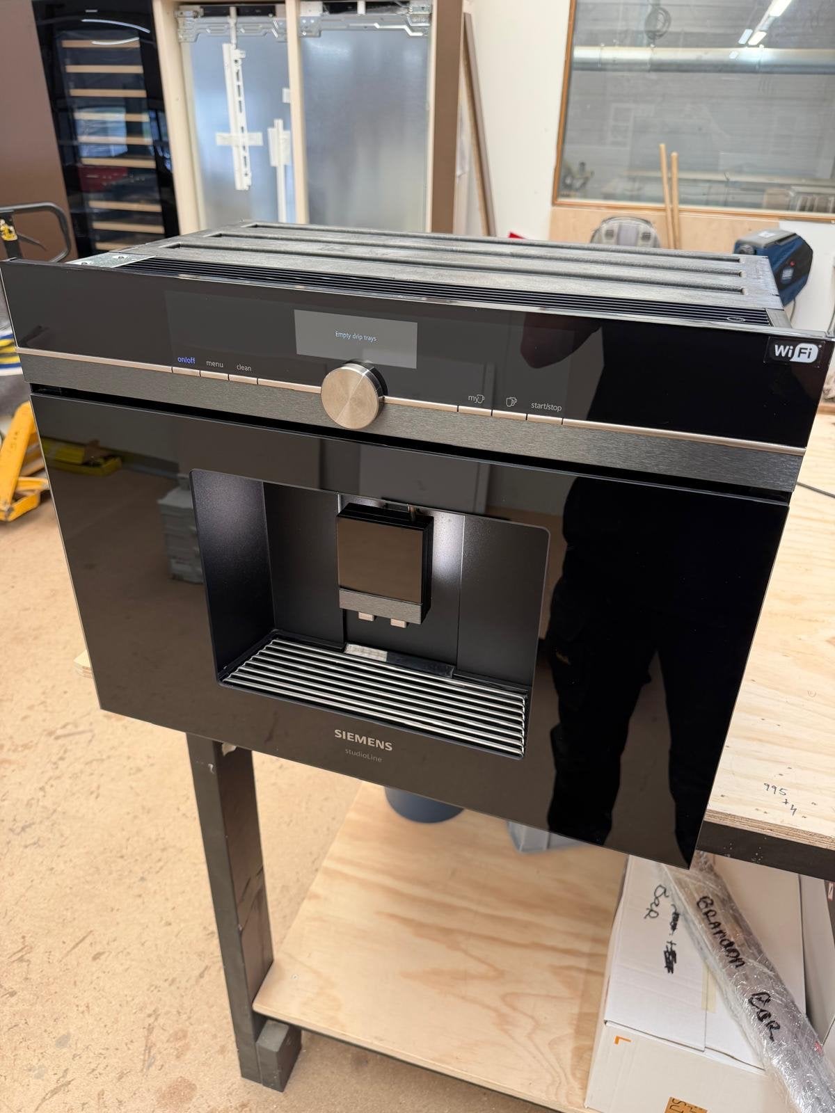 Siemens CT836LEB6/06 Inbouw Koffiemachine met WiFi, Witgoed en Apparatuur, Afneembaar waterreservoir, 10 kopjes of meer, Koffiemachine