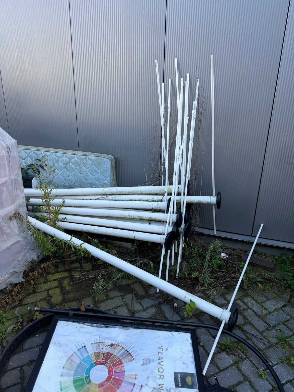Vlaggenmasthouder met mast, Ophalen