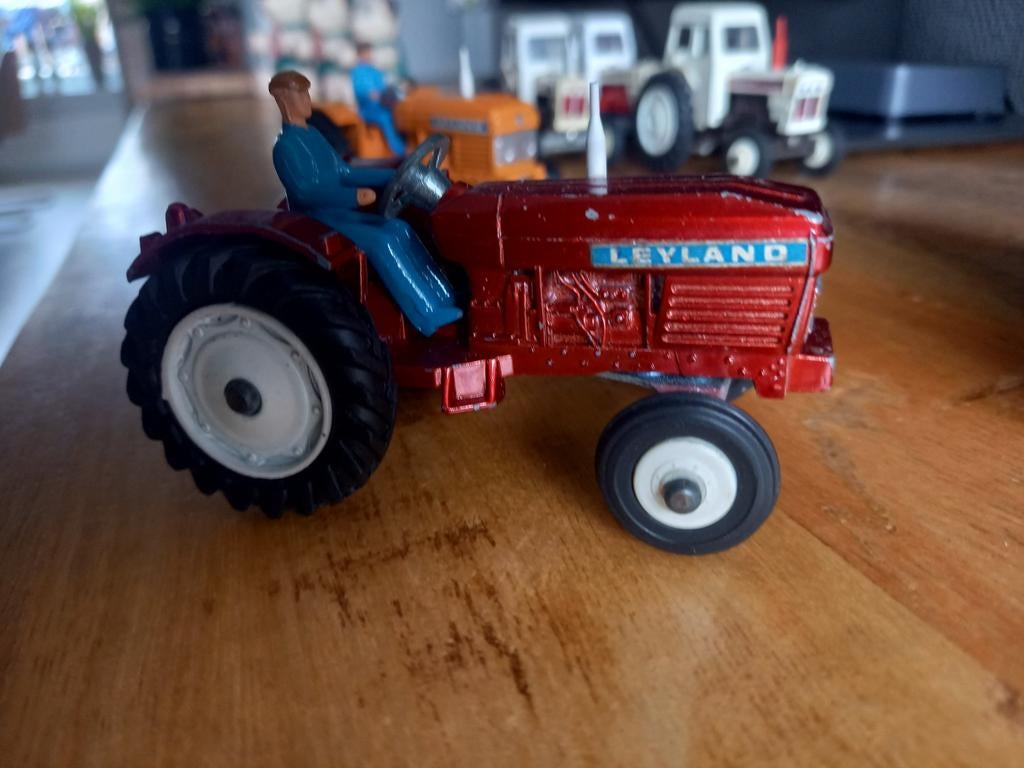 Zeldzaam Leyland Tractor Miniatuurmodel met Bestuurder, Ophalen of Verzenden
