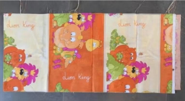 Leuk stuk stof kinderen dierenprint Lion King; ong 44 x 205, Overige kleuren, 120 cm of meer, Nieuw, Ophalen of Verzenden