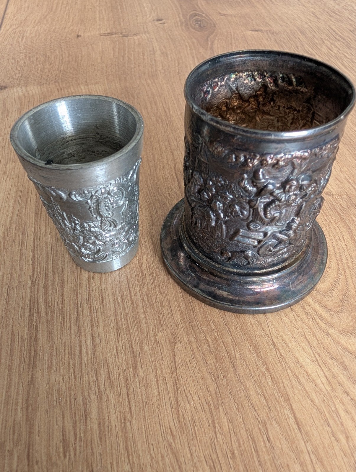 Zinnmarke beker van tin org en verzilverd lepelvaasje, Ophalen of Verzenden