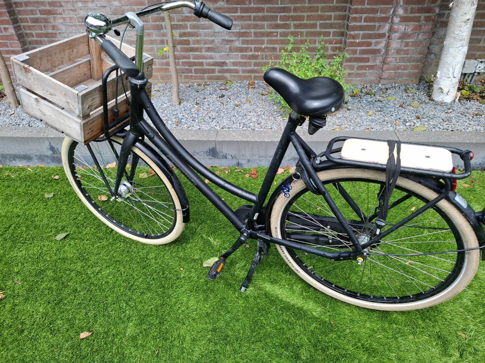 Batavus PackD Damesfiets 61cm - Zwart met krat, Ophalen