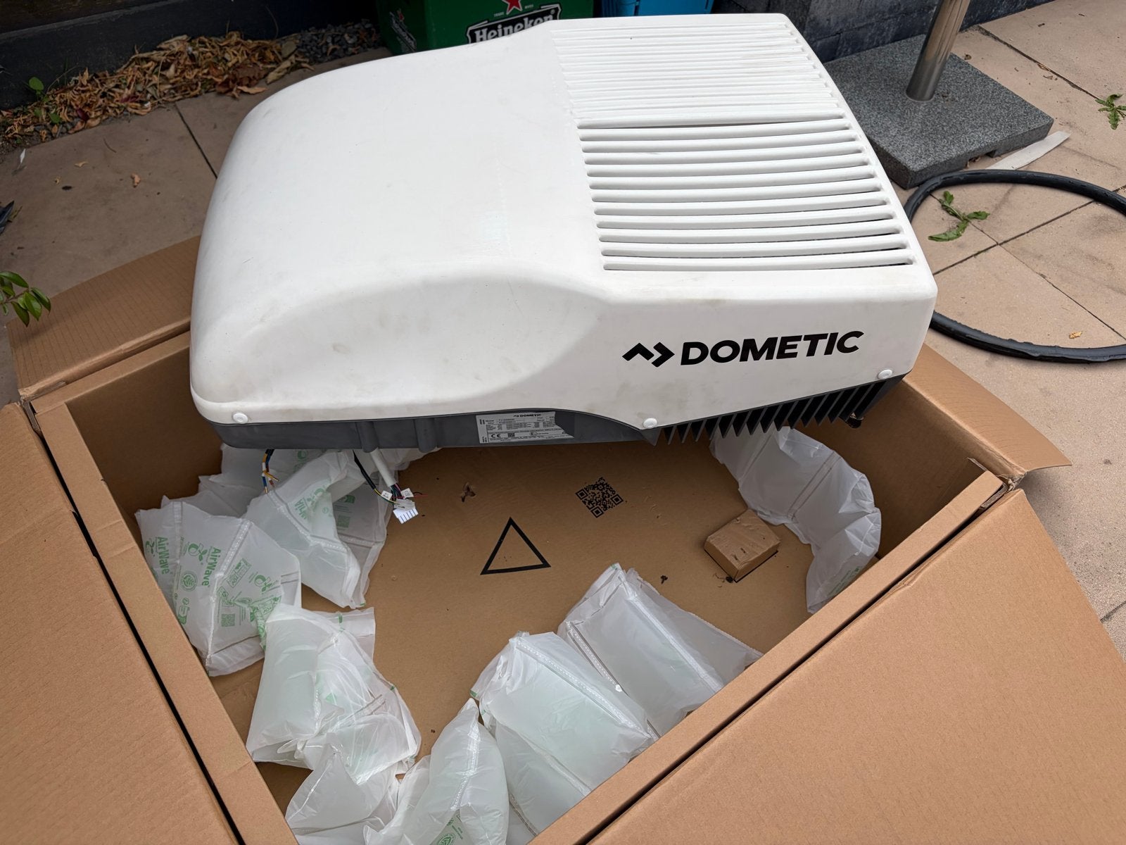 Dometic FreshJet 2200 dakairco uit 2023, Caravans en Kamperen, Ophalen, Zo goed als nieuw