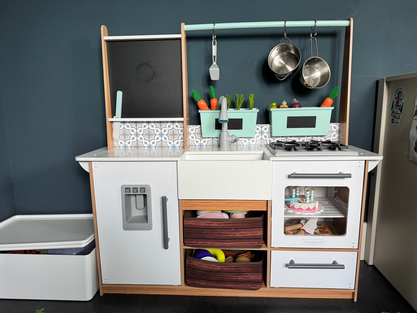 Kidkraft speelkeuken met accesoires, Ophalen, Zo goed als nieuw, Hout, Speelkeuken