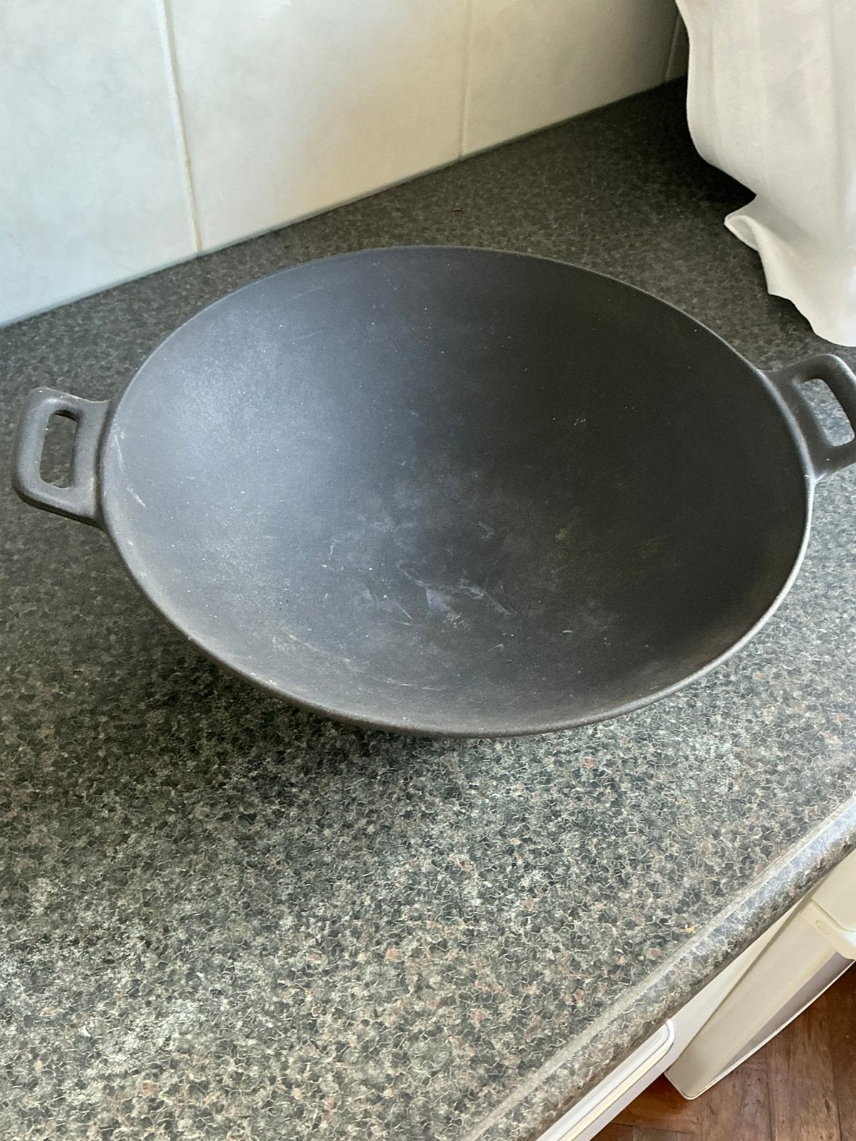 Nieuwe Wok, 35 cm doorsnee met handvatten, Ophalen, Gietijzer, Nieuw, Overige merken