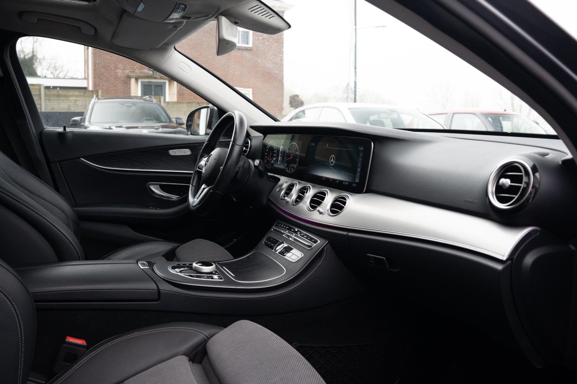 Mercedes-Benz E-klasse 200 4MATIC |AMG-LINE|Pano|9G-TRONIC|D, Automaat, Dealer onderhouden, Gebruikt, 4 cilinders