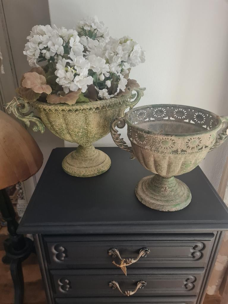 Nieuwe metalen bloempotten antiek look p/st 24.95, 25 tot 40 cm, Heikant 21 Kaatsheuvel, Belle Vieille Brocante, Nieuw