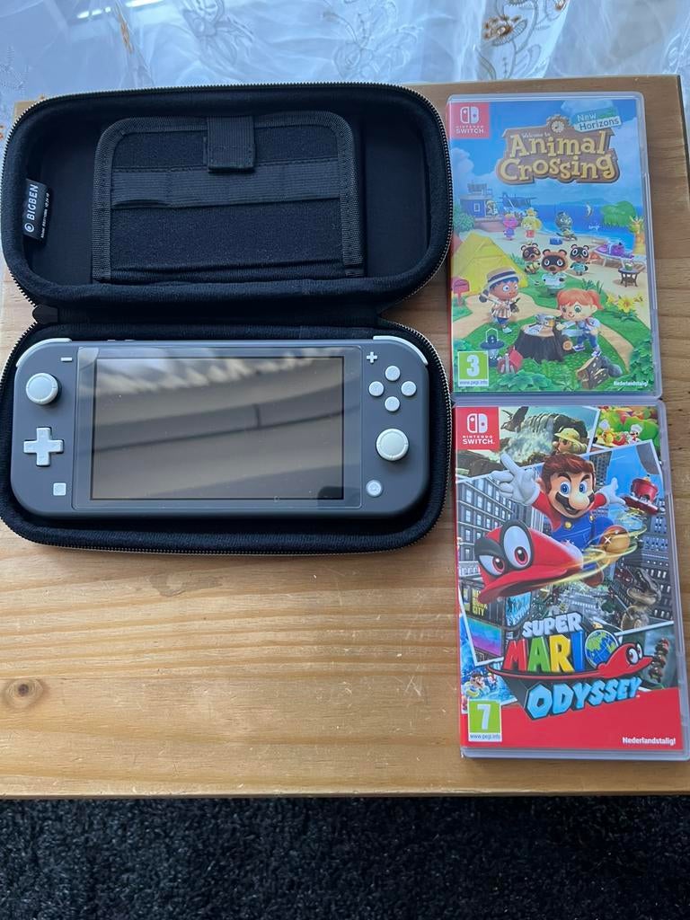 Switch Lite + Mario & Animal Crossing INCL VERZENDING KOSTEN, Verzenden, Grijs, Gebruikt, Met beschermhoes of tas
