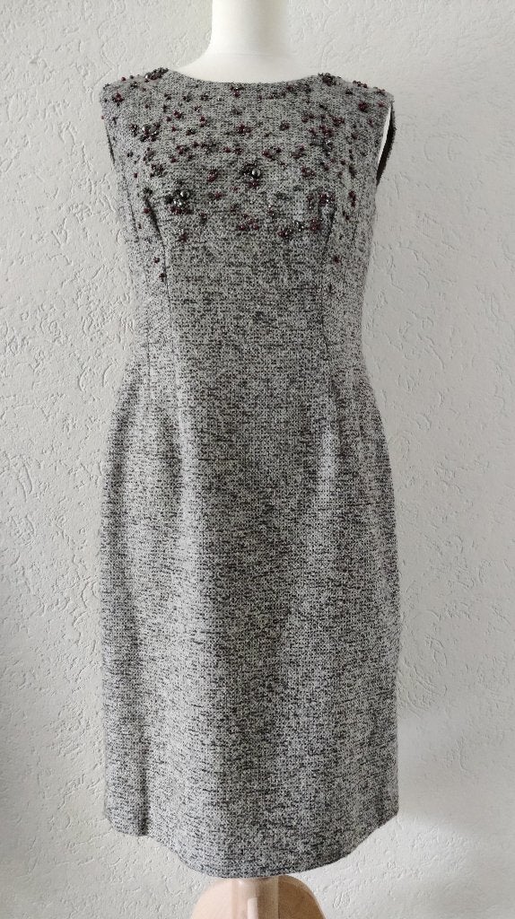 Escada jurk overgooier bruin/grijs gemêleerd met versiering, Kleding | Dames, Jurken, Maat 38/40 (M), Overige kleuren, Escada
